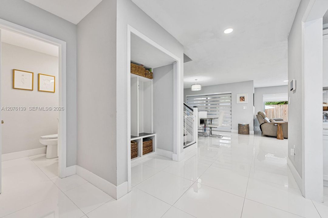 For Sale: $549,500 (3 beds, 2 baths, 1834 Square Feet)