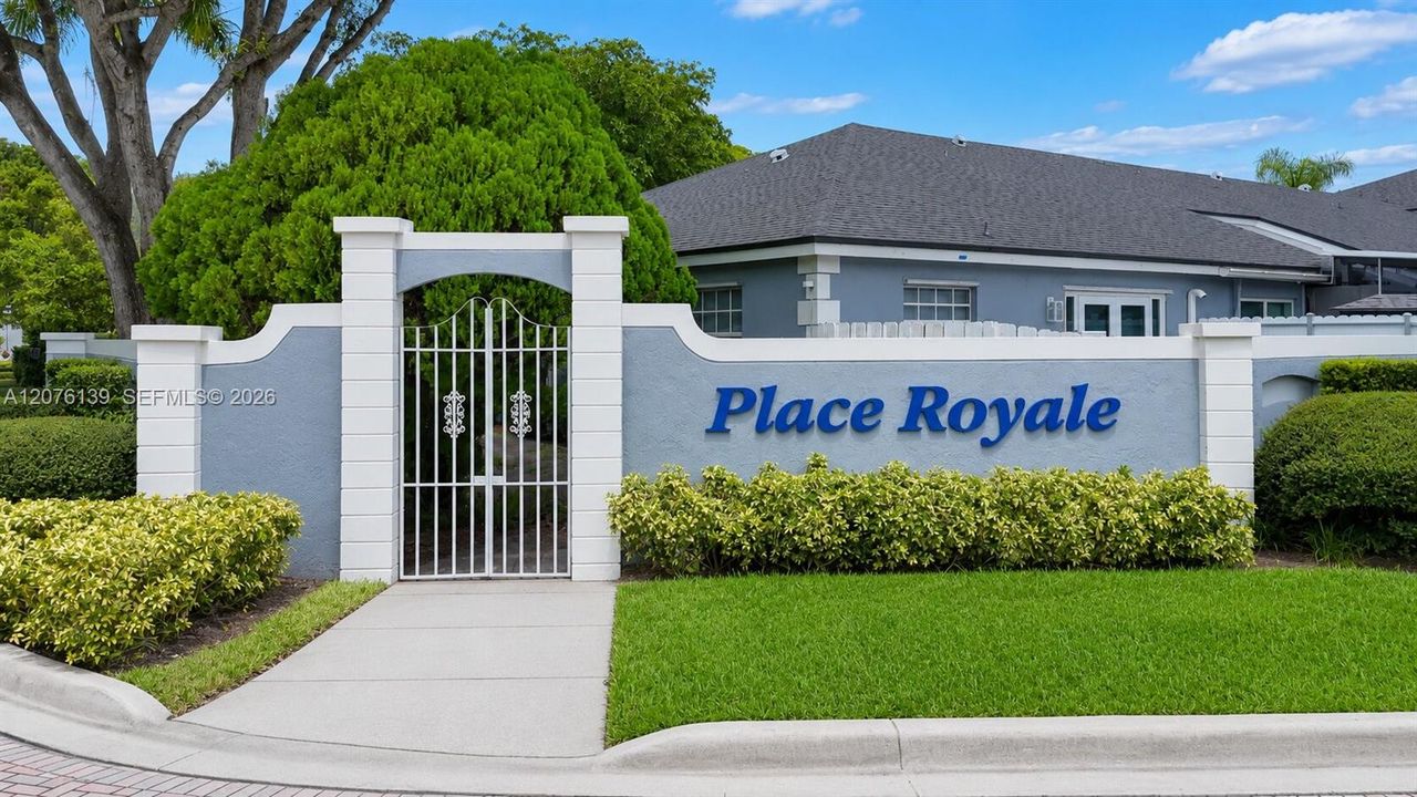 For Sale: $549,500 (3 beds, 2 baths, 1834 Square Feet)