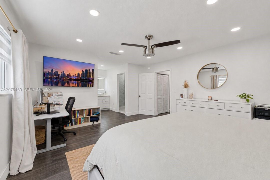 For Sale: $549,500 (3 beds, 2 baths, 1834 Square Feet)