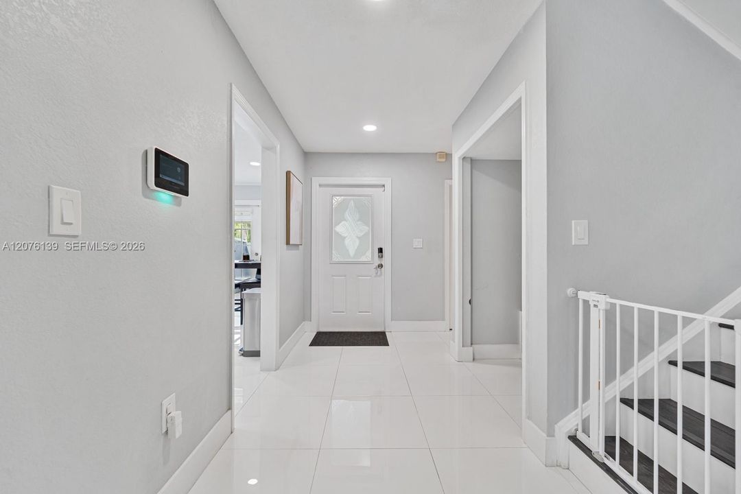 For Sale: $549,500 (3 beds, 2 baths, 1834 Square Feet)