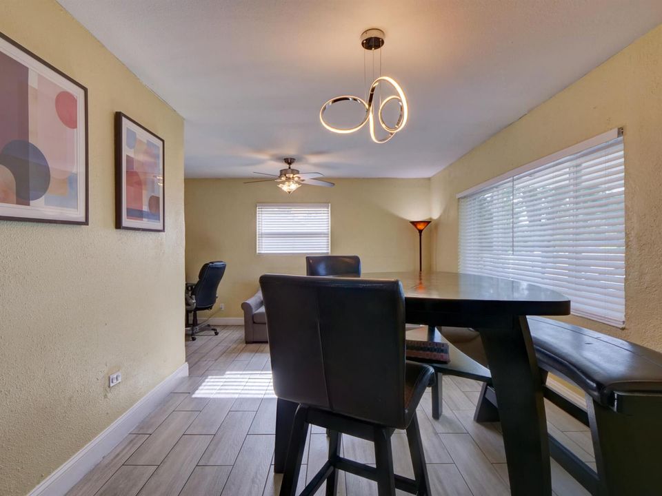 1915 E LAKE dining room to bonus