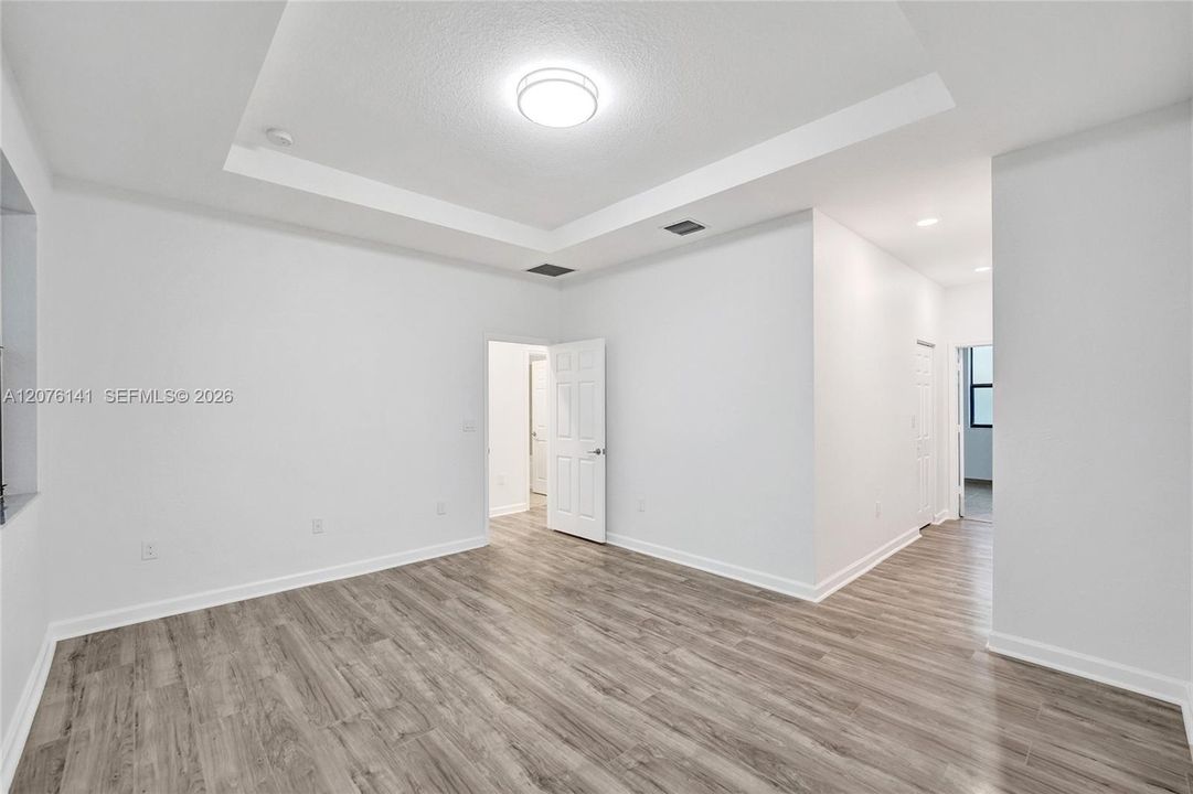 На продажу: $549,000 (3 спален, 2 ванн, 1539 Квадратных фут)