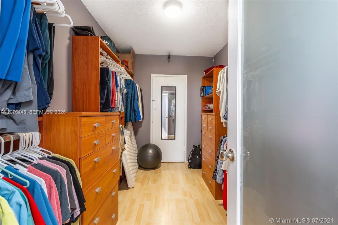 En Renta: $4,800 (1 camas, 1 baños, 1003 Pies cuadrados)