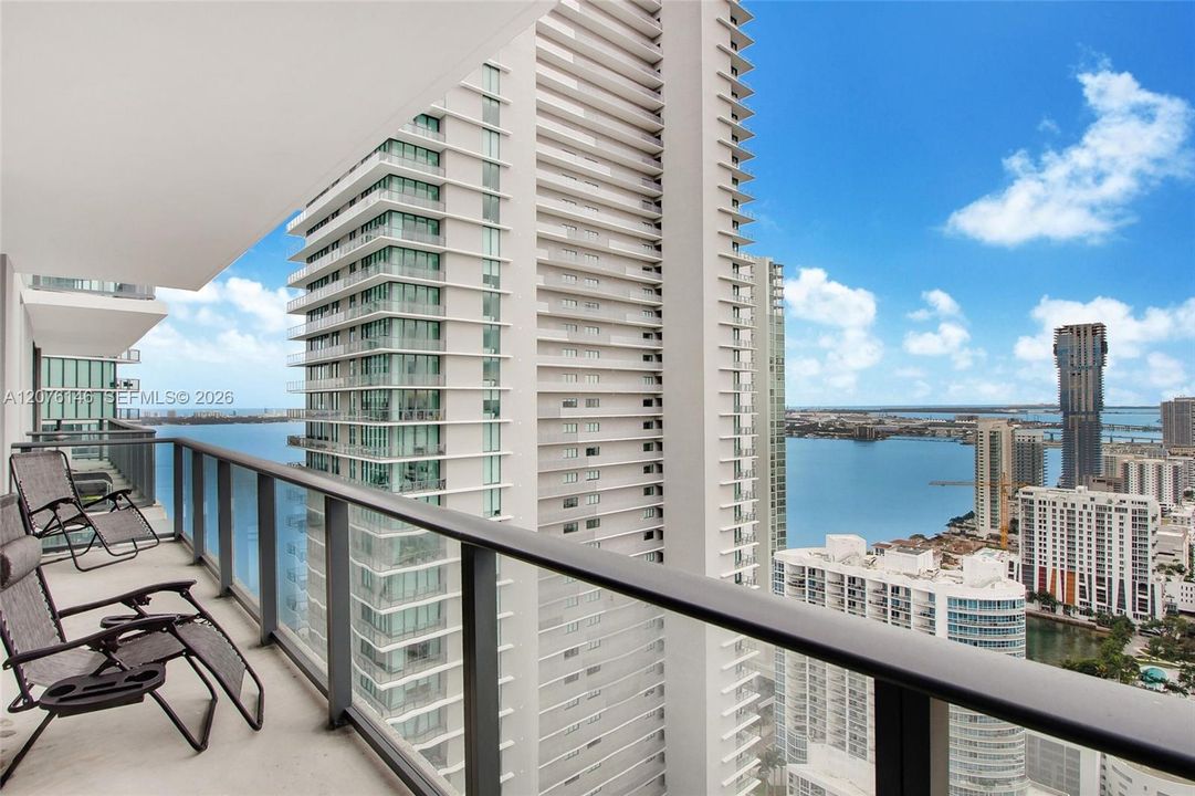 出租: $3,500 (1 贝兹, 1 浴室, 746 平方英尺)