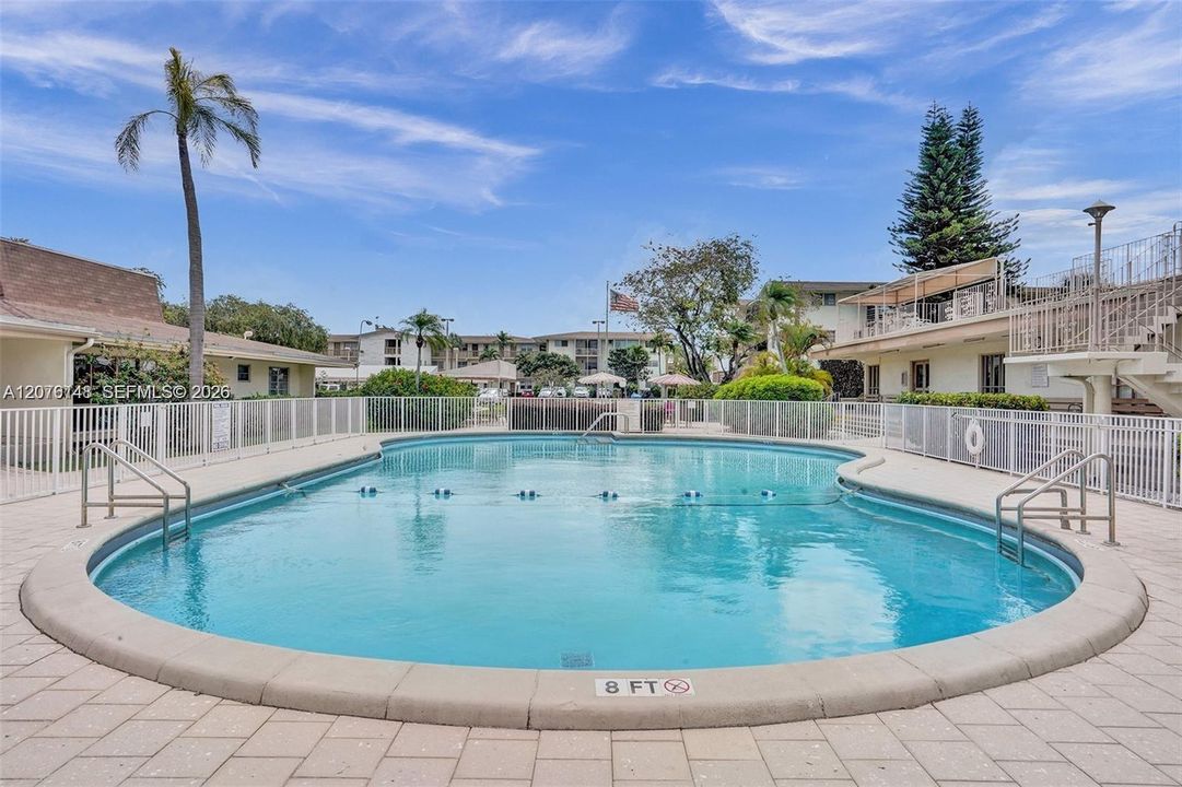 For Sale: $64,500 (1 beds, 1 baths, 688 Square Feet)