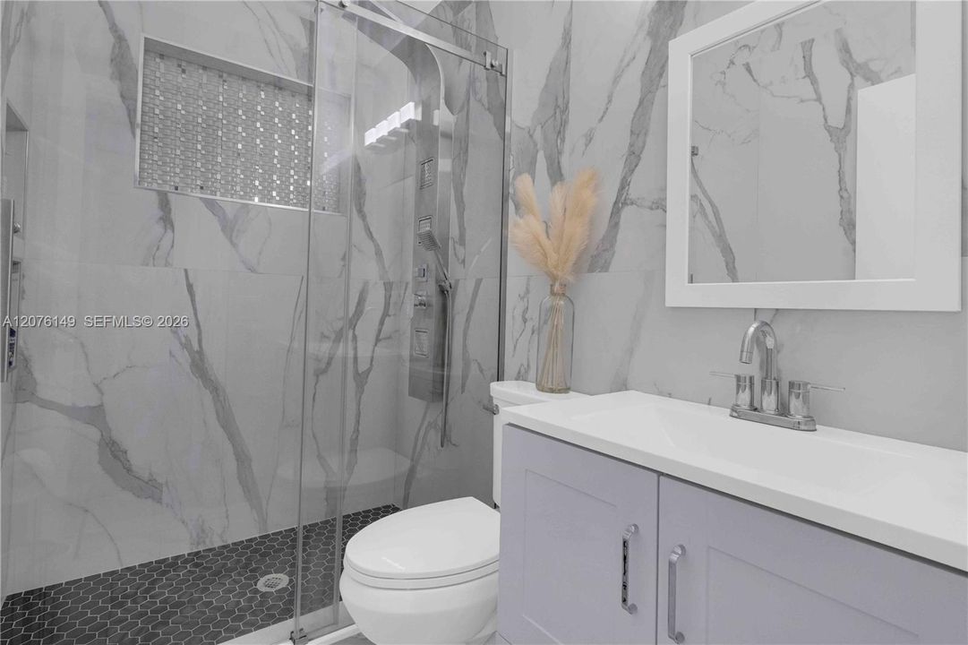 На продажу: $730,000 (5 спален, 4 ванн, 2300 Квадратных фут)