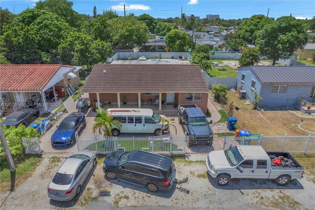 На продажу: $730,000 (5 спален, 4 ванн, 2300 Квадратных фут)
