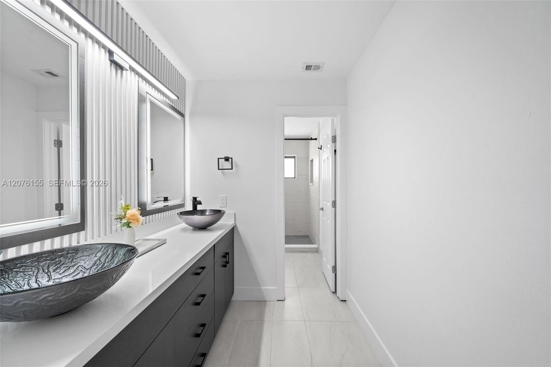 For Sale: $594,500 (3 beds, 3 baths, 1914 Square Feet)