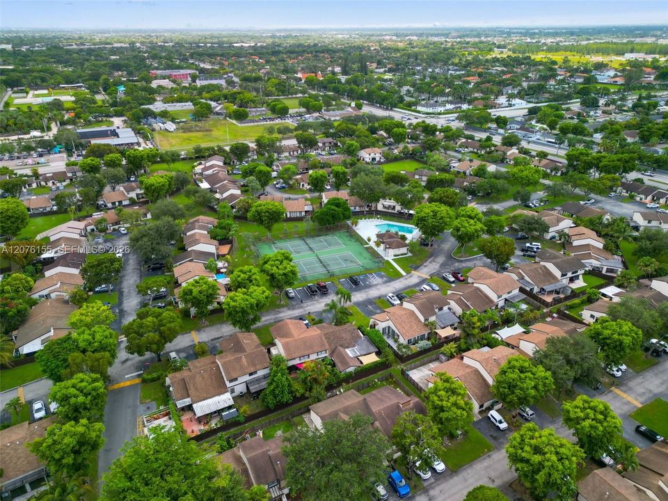 For Sale: $594,500 (3 beds, 3 baths, 1914 Square Feet)