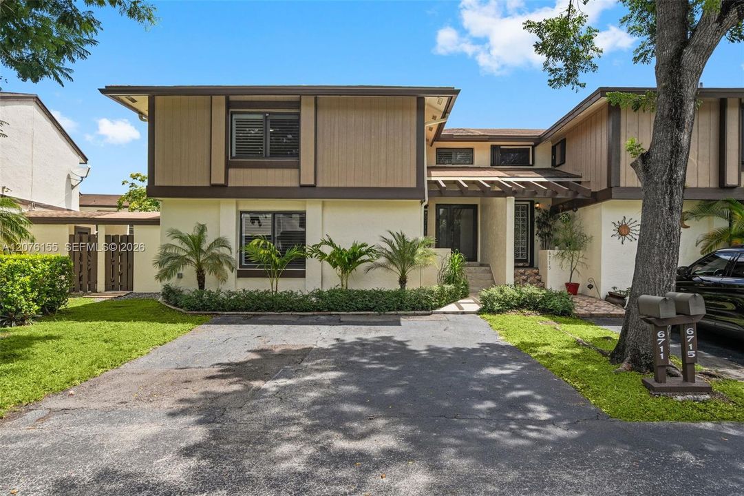 For Sale: $594,500 (3 beds, 3 baths, 1914 Square Feet)