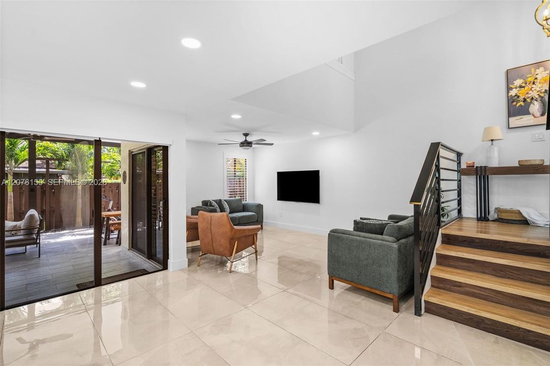 For Sale: $594,500 (3 beds, 3 baths, 1914 Square Feet)