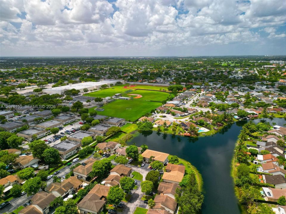 For Sale: $594,500 (3 beds, 3 baths, 1914 Square Feet)