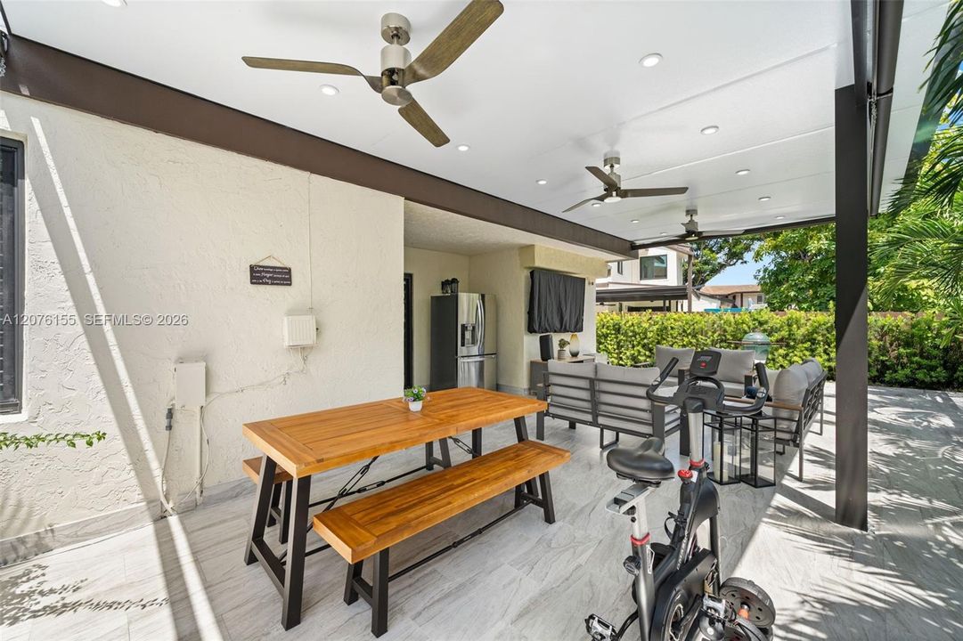 For Sale: $594,500 (3 beds, 3 baths, 1914 Square Feet)