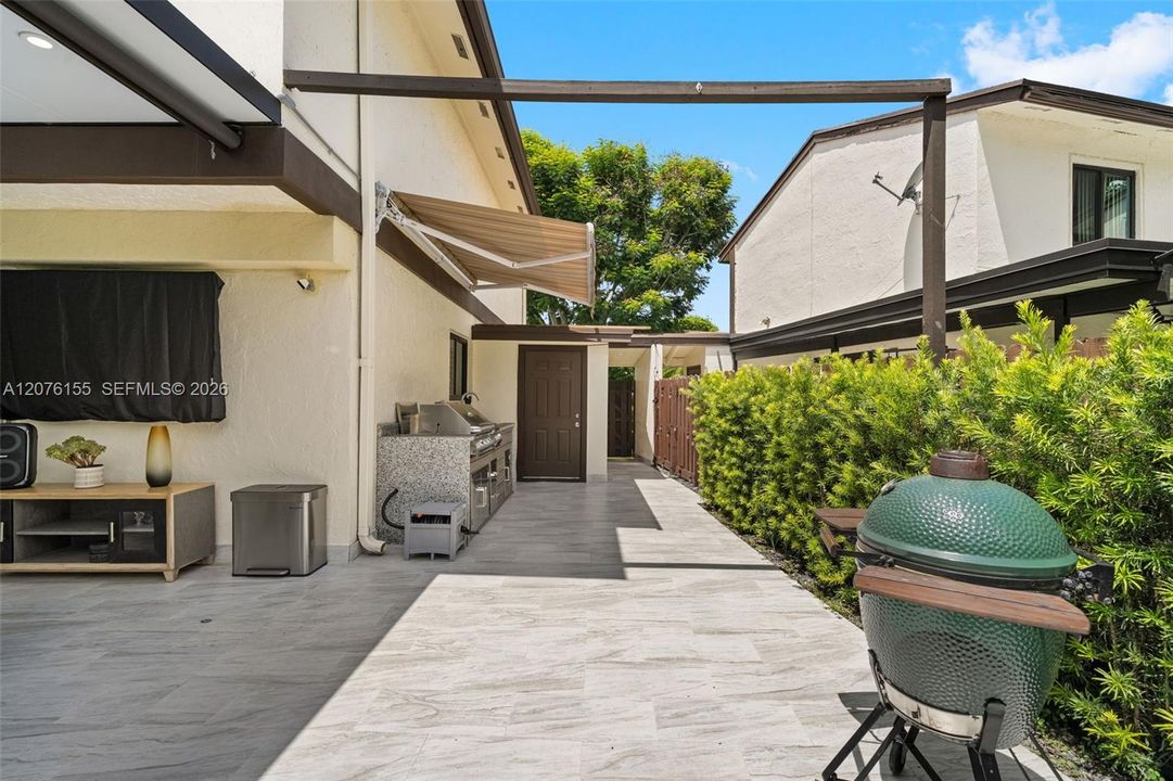 For Sale: $594,500 (3 beds, 3 baths, 1914 Square Feet)