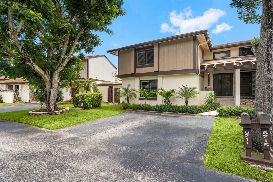 For Sale: $594,500 (3 beds, 3 baths, 1914 Square Feet)
