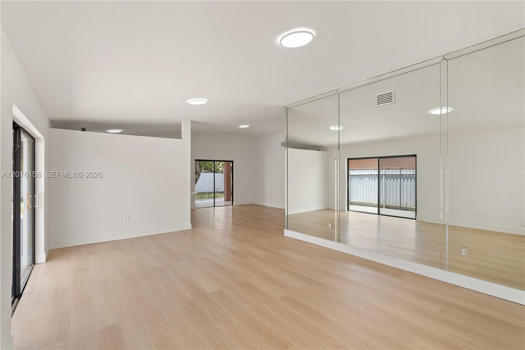 For Sale: $689,800 (3 beds, 2 baths, 1572 Square Feet)
