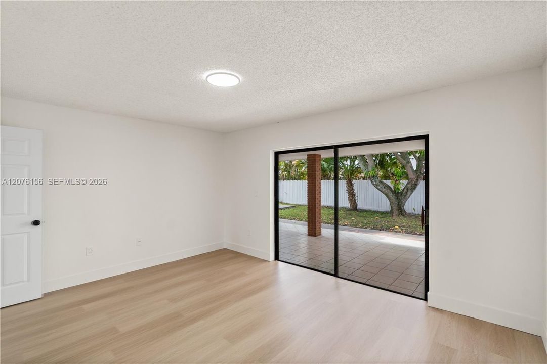 For Sale: $689,800 (3 beds, 2 baths, 1572 Square Feet)