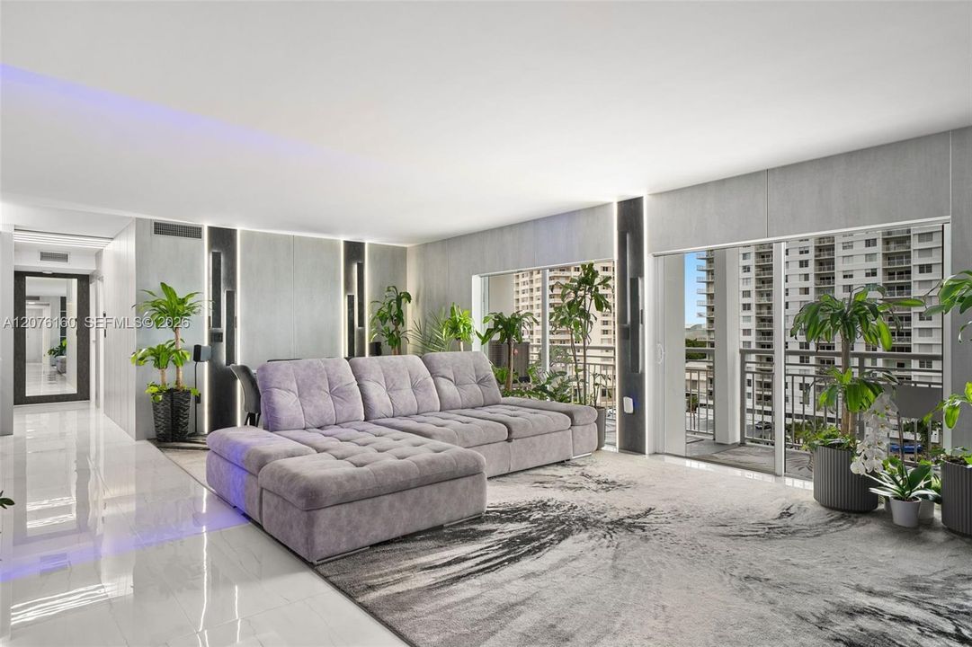 En Venta: $789,000 (4 camas, 3 baños, 1799 Pies cuadrados)