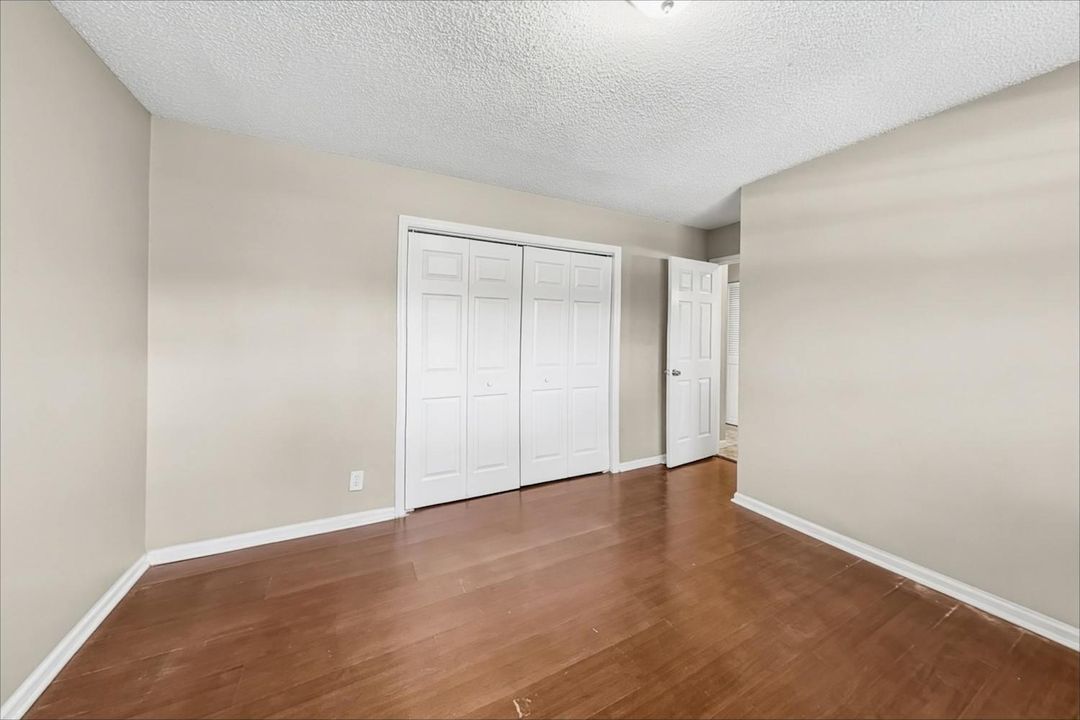 e5723326-c5d6-4935-be82-ffe5764372be