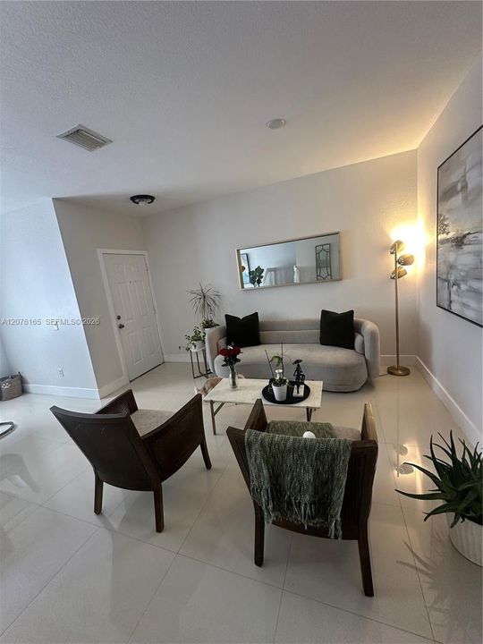 For Sale: $440,000 (3 beds, 2 baths, 1450 Square Feet)
