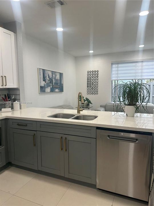 For Sale: $440,000 (3 beds, 2 baths, 1450 Square Feet)