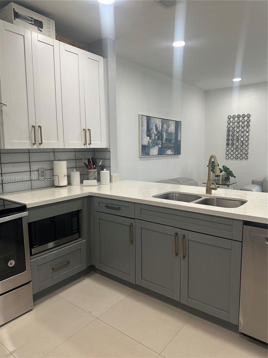 For Sale: $440,000 (3 beds, 2 baths, 1450 Square Feet)