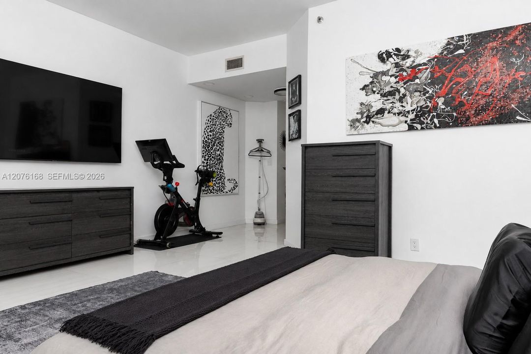 En Venta: $799,000 (2 camas, 2 baños, 1640 Pies cuadrados)