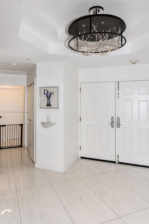 En Venta: $799,000 (2 camas, 2 baños, 1640 Pies cuadrados)