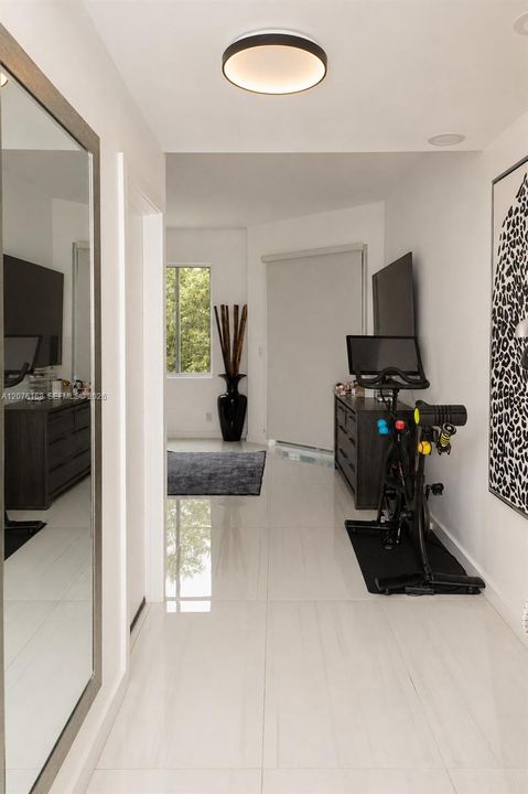 En Venta: $799,000 (2 camas, 2 baños, 1640 Pies cuadrados)