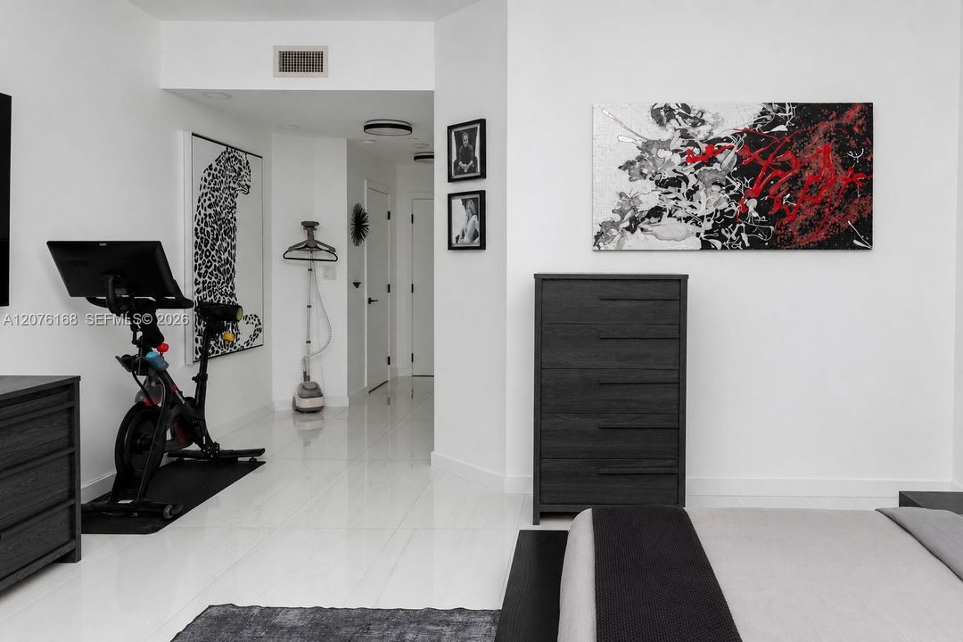 En Venta: $799,000 (2 camas, 2 baños, 1640 Pies cuadrados)