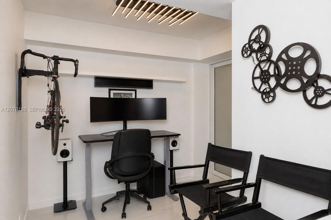 En Venta: $799,000 (2 camas, 2 baños, 1640 Pies cuadrados)