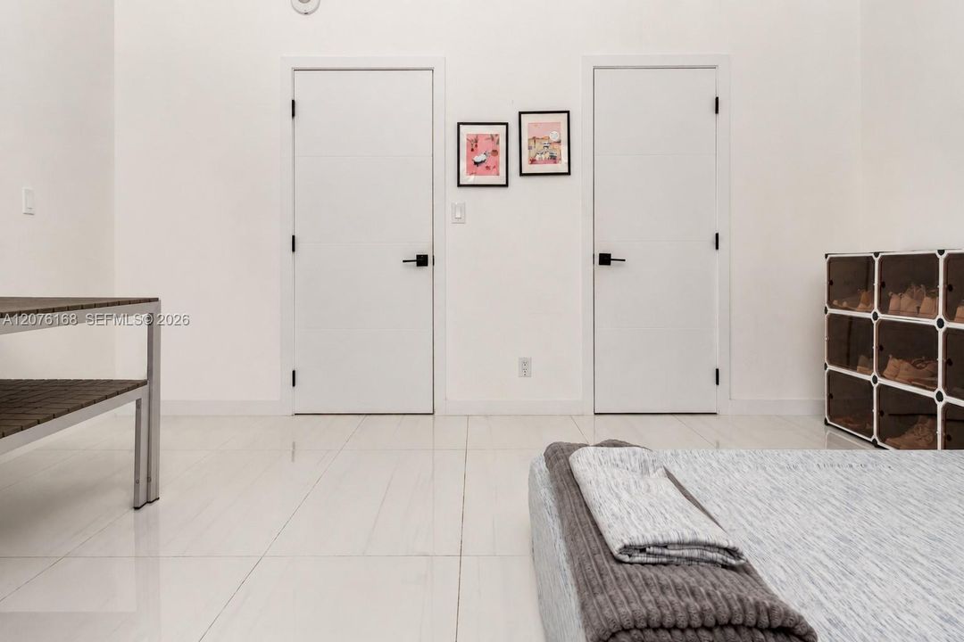 En Venta: $799,000 (2 camas, 2 baños, 1640 Pies cuadrados)