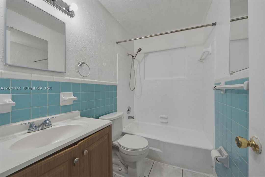 В аренду: $1,600 (2 спален, 1 ванн, 800 Квадратных фут)
