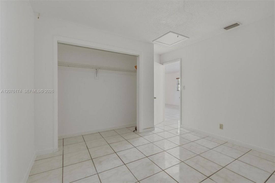 В аренду: $1,600 (2 спален, 1 ванн, 800 Квадратных фут)
