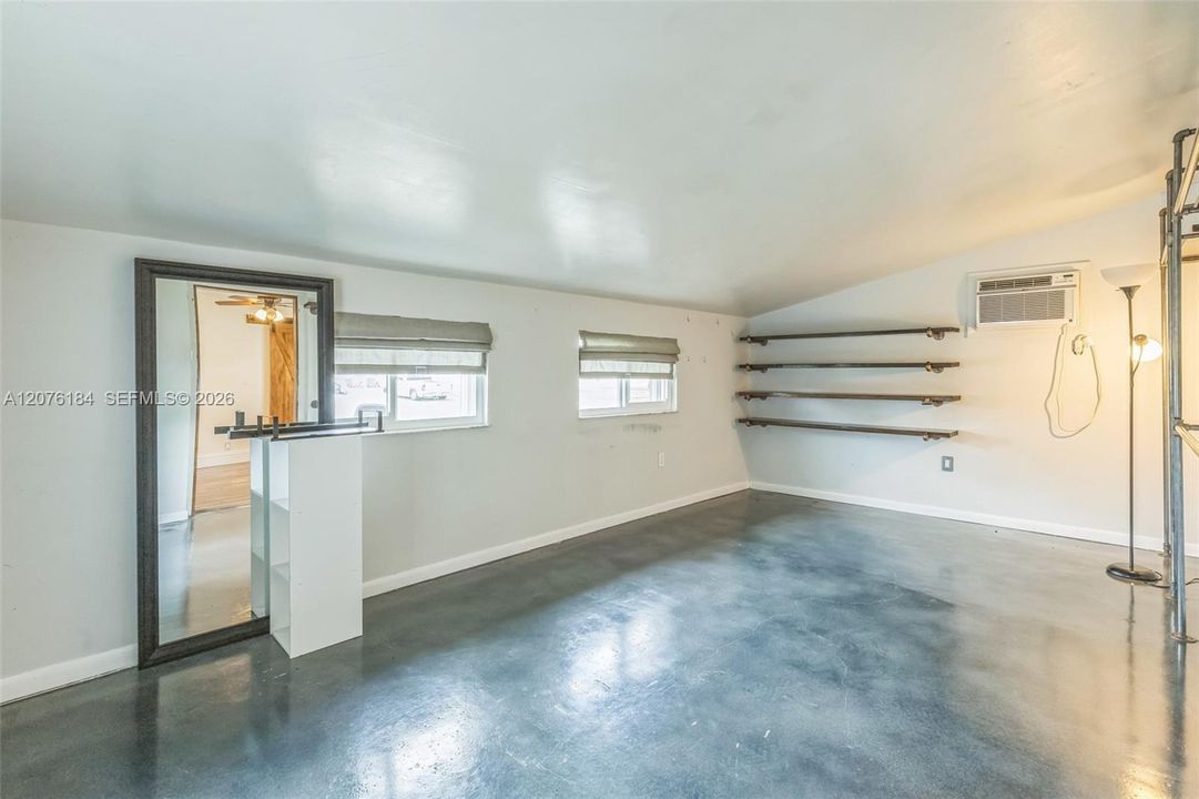 For Rent: $4,000 (3 beds, 2 baths, 1812 Square Feet)