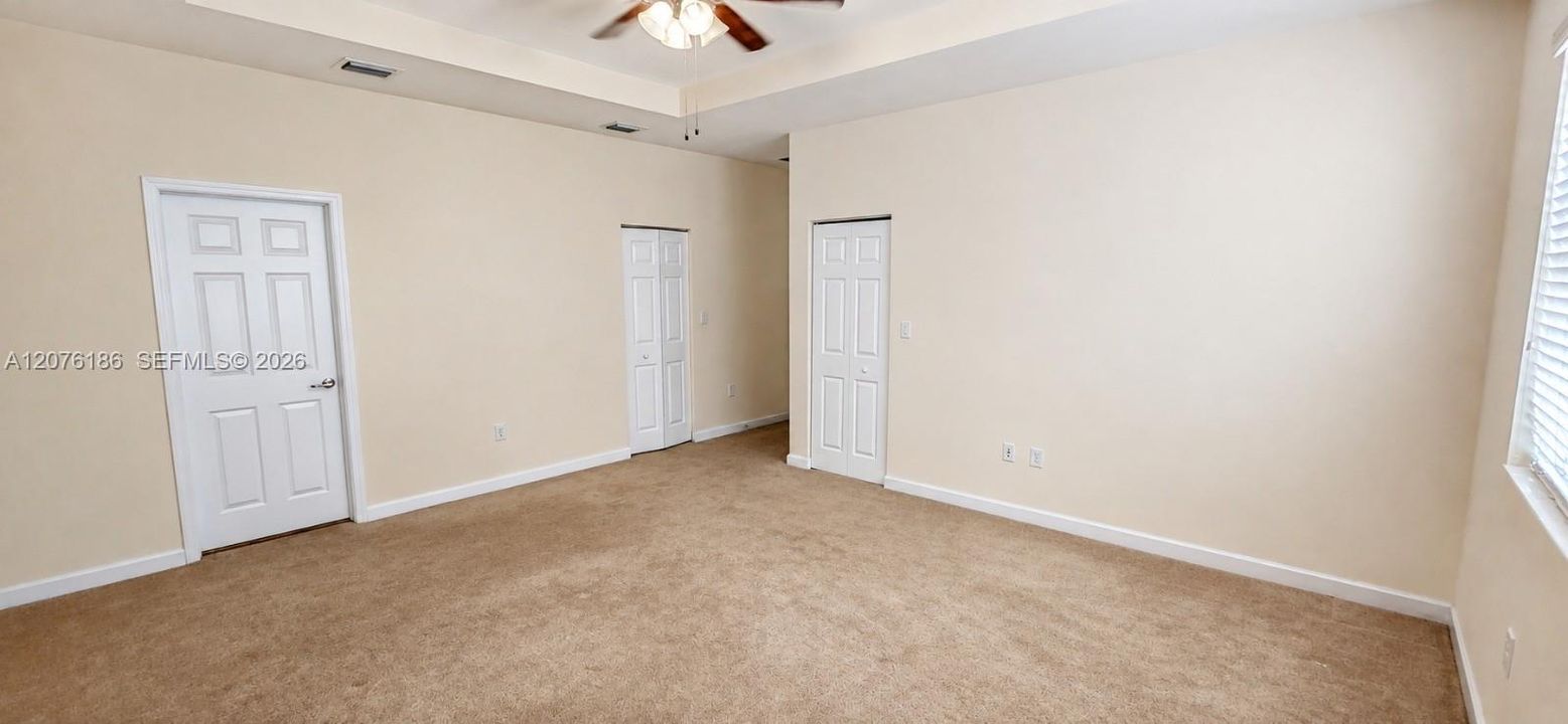For Rent: $3,990 (5 beds, 3 baths, 3196 Square Feet)