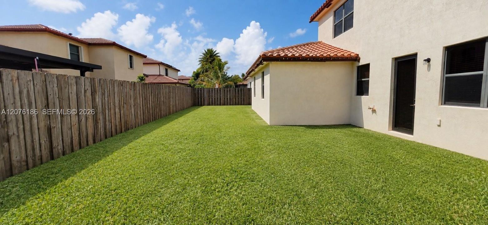 For Rent: $3,990 (5 beds, 3 baths, 3196 Square Feet)
