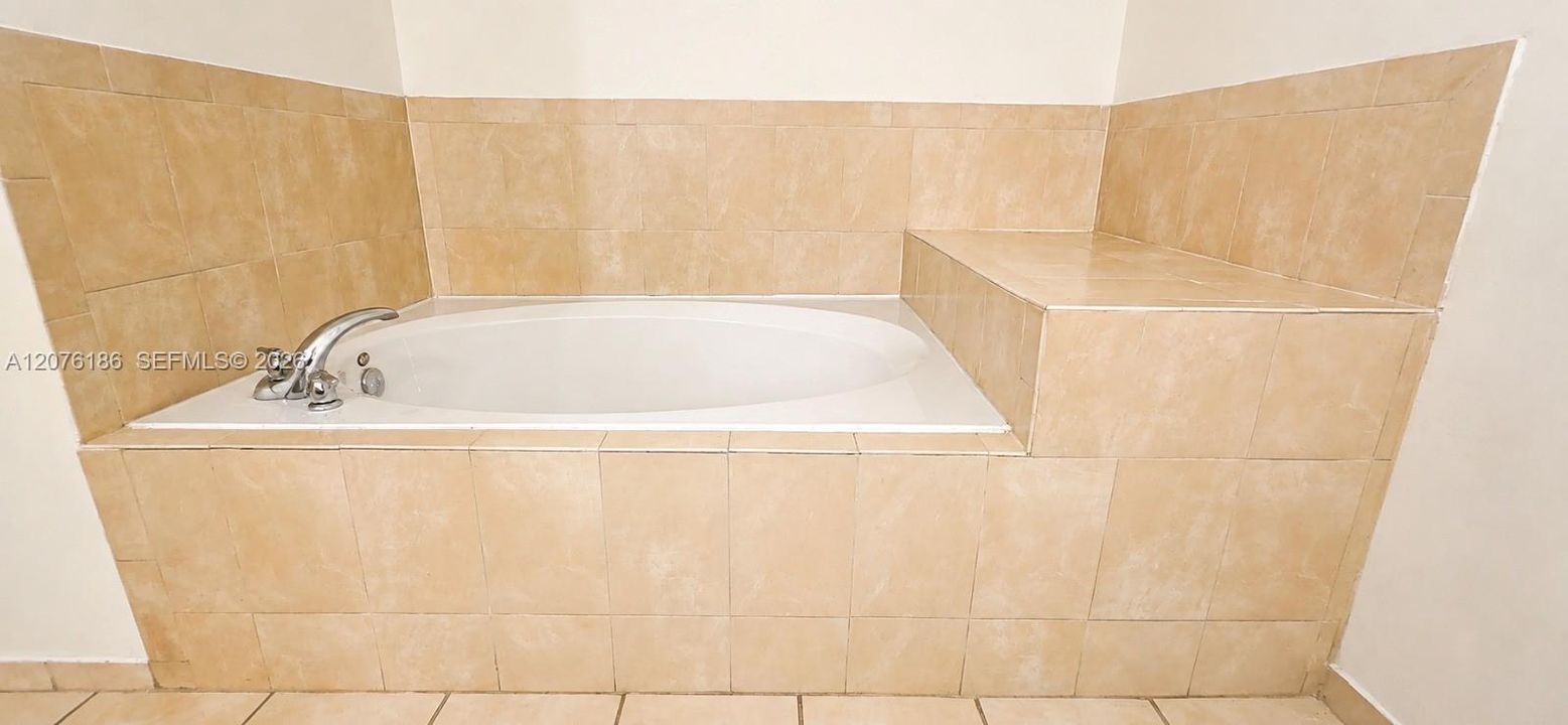 For Rent: $3,990 (5 beds, 3 baths, 3196 Square Feet)