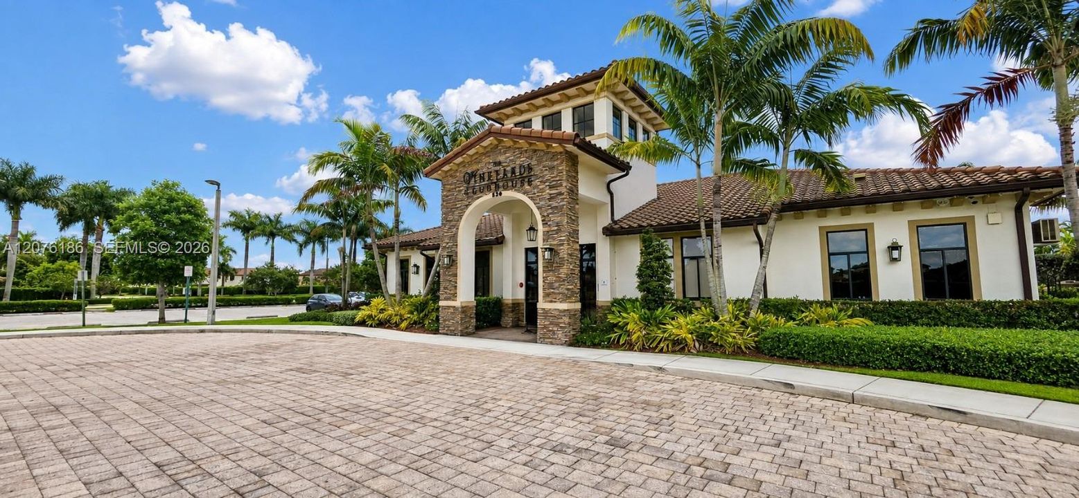 For Rent: $3,990 (5 beds, 3 baths, 3196 Square Feet)