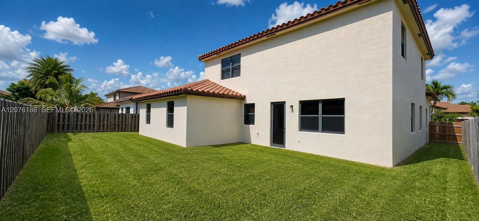 For Rent: $3,990 (5 beds, 3 baths, 3196 Square Feet)