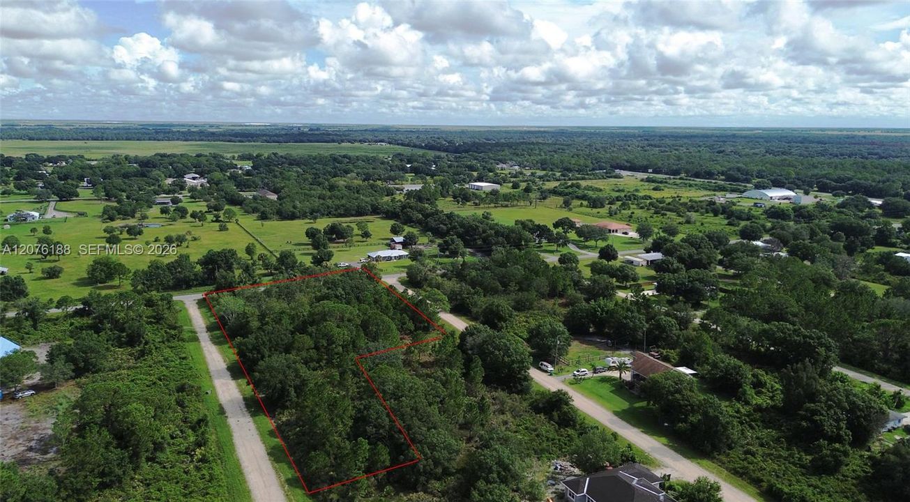 En Venta: $110,000 (1.77 acres)
