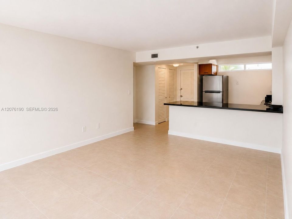 В аренду: $2,800 (2 спален, 1 ванн, 938 Квадратных фут)