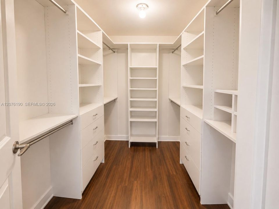 В аренду: $2,800 (2 спален, 1 ванн, 938 Квадратных фут)