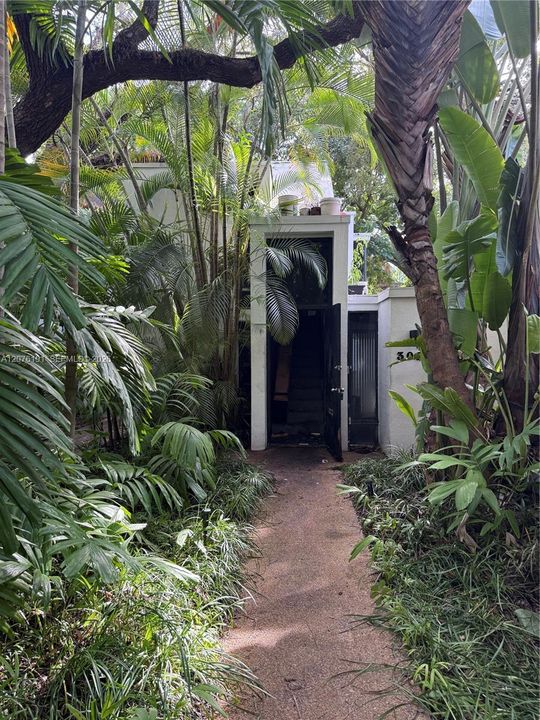 En Venta: $649,000 (2 camas, 2 baños, 1225 Pies cuadrados)