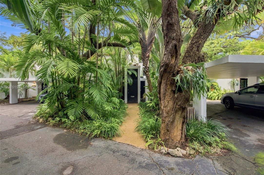 En Venta: $649,000 (2 camas, 2 baños, 1225 Pies cuadrados)