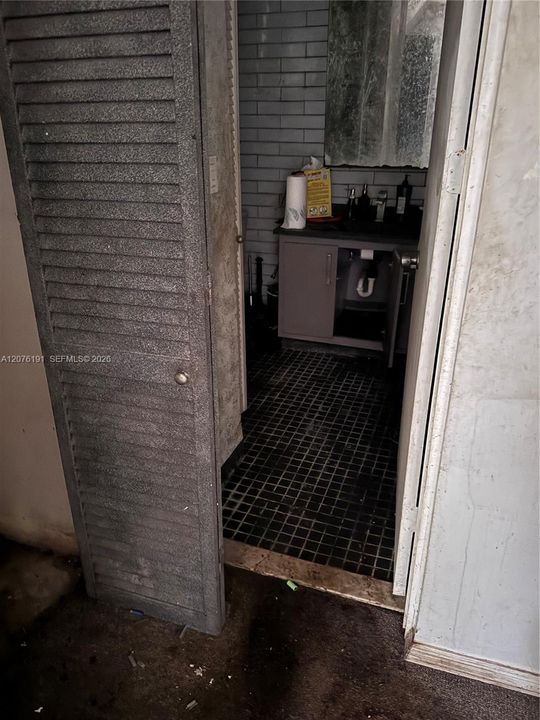 En Venta: $649,000 (2 camas, 2 baños, 1225 Pies cuadrados)