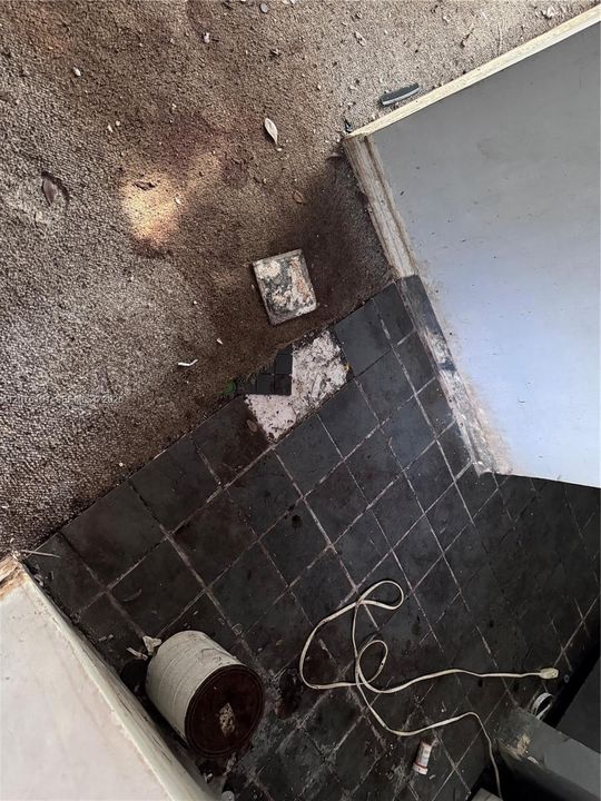 En Venta: $649,000 (2 camas, 2 baños, 1225 Pies cuadrados)