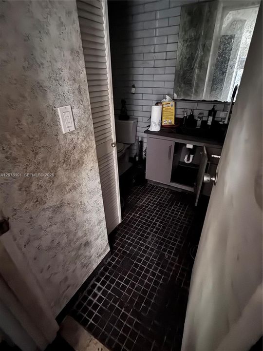 En Venta: $649,000 (2 camas, 2 baños, 1225 Pies cuadrados)