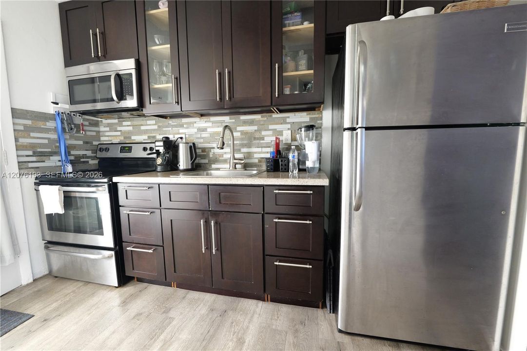 For Rent: $1,700 (0 beds, 1 baths, 394 Square Feet)