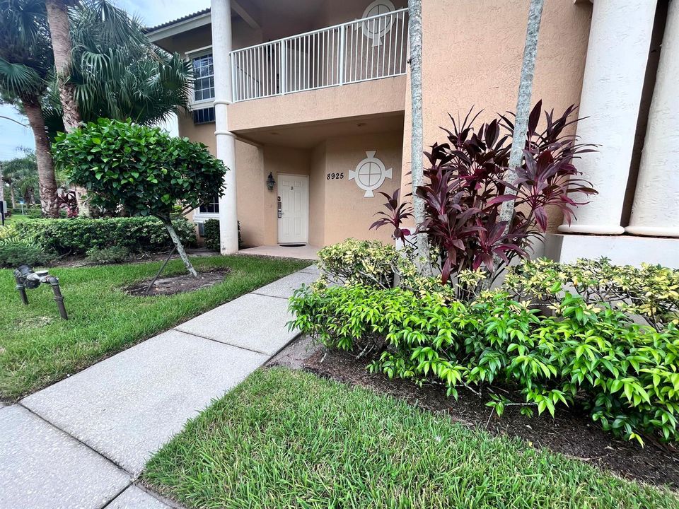 First floor end (corner) unit